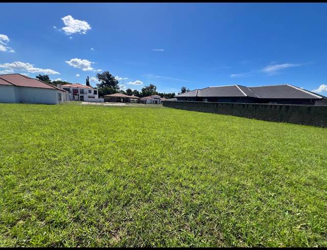 696M² VACANT LAND FOR SALE IN RISIVILLE